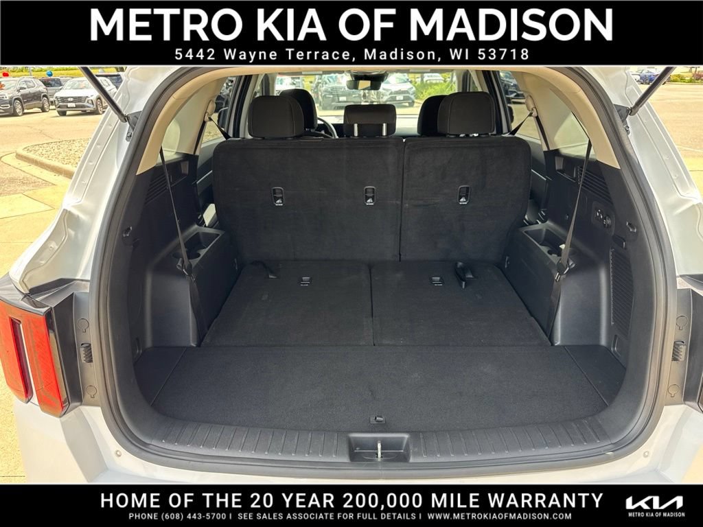 Used 2025 Kia Sorento LX FWD image 33