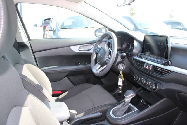 Used 2023 Kia Forte LXS FWD image 5