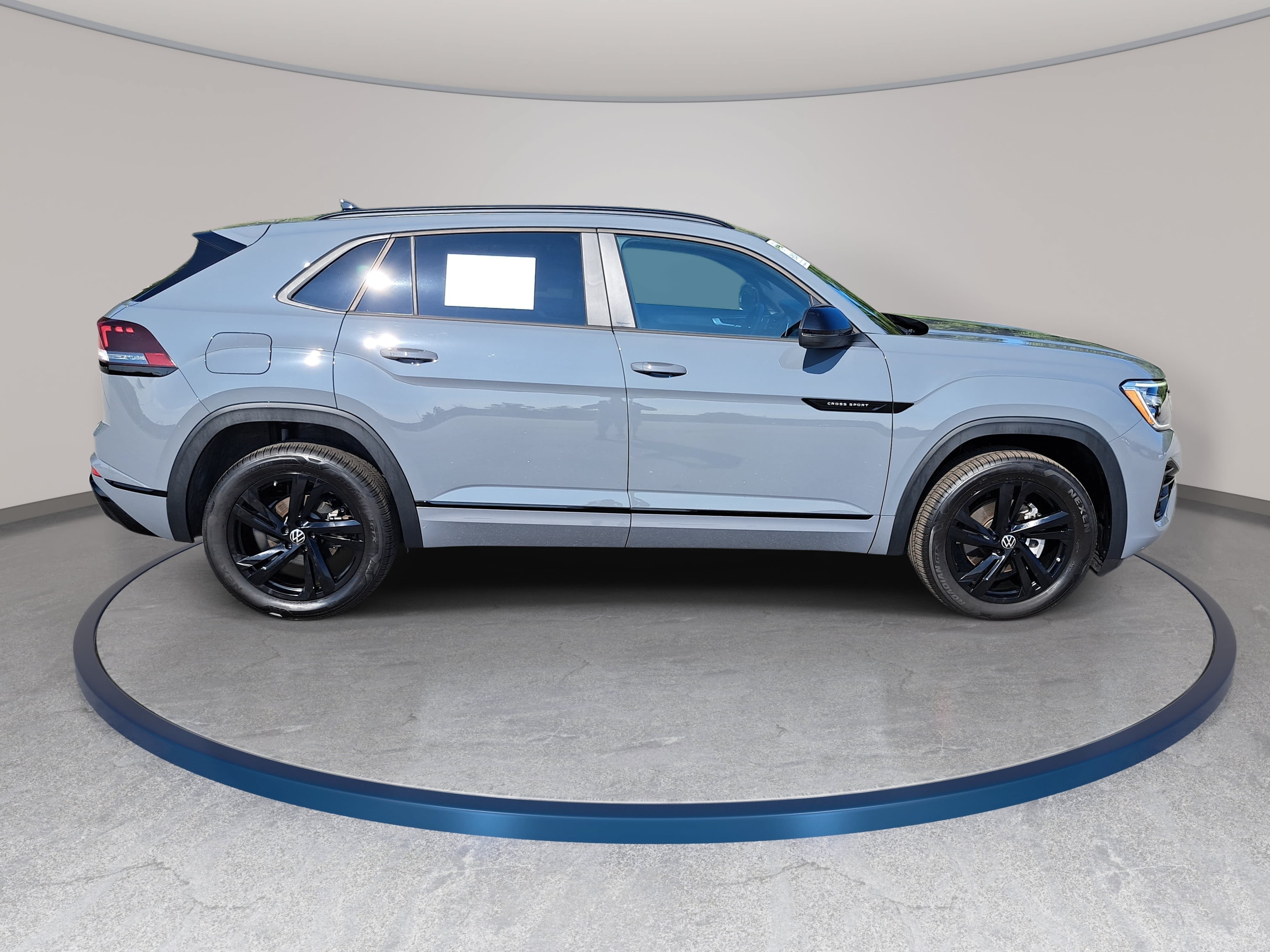 Certified 2026 Volkswagen Atlas Cross Sport SEL R-Line AWD/4WD image 4