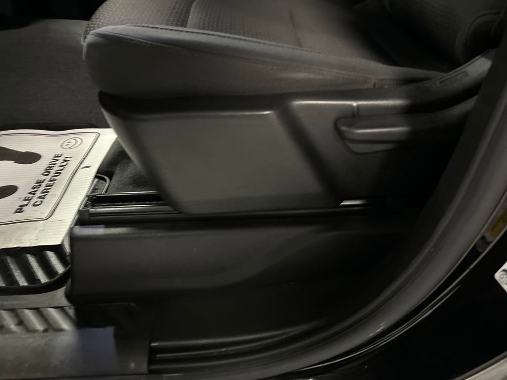 Used 2024 GMC Sierra 1500 Pro w/ Graphite Edition image 13