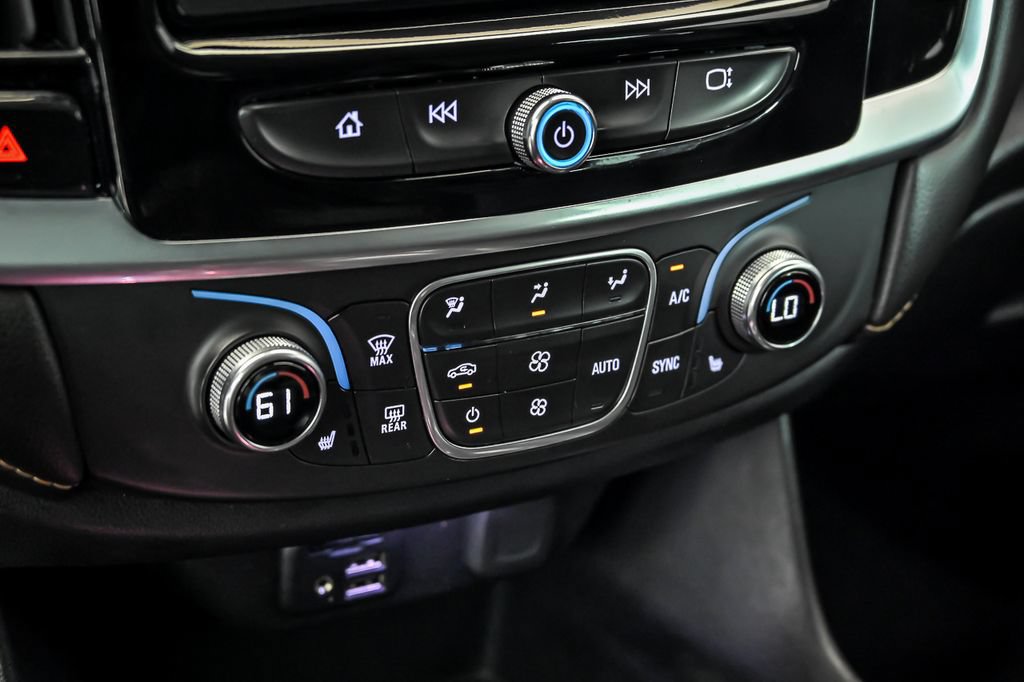 Used 2020 Chevrolet Traverse RS FWD image 23