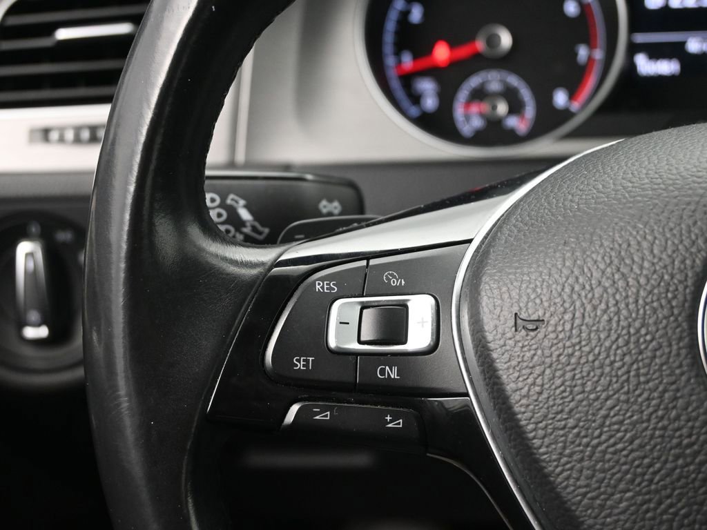 Used 2016 Volkswagen Golf S FWD image 11