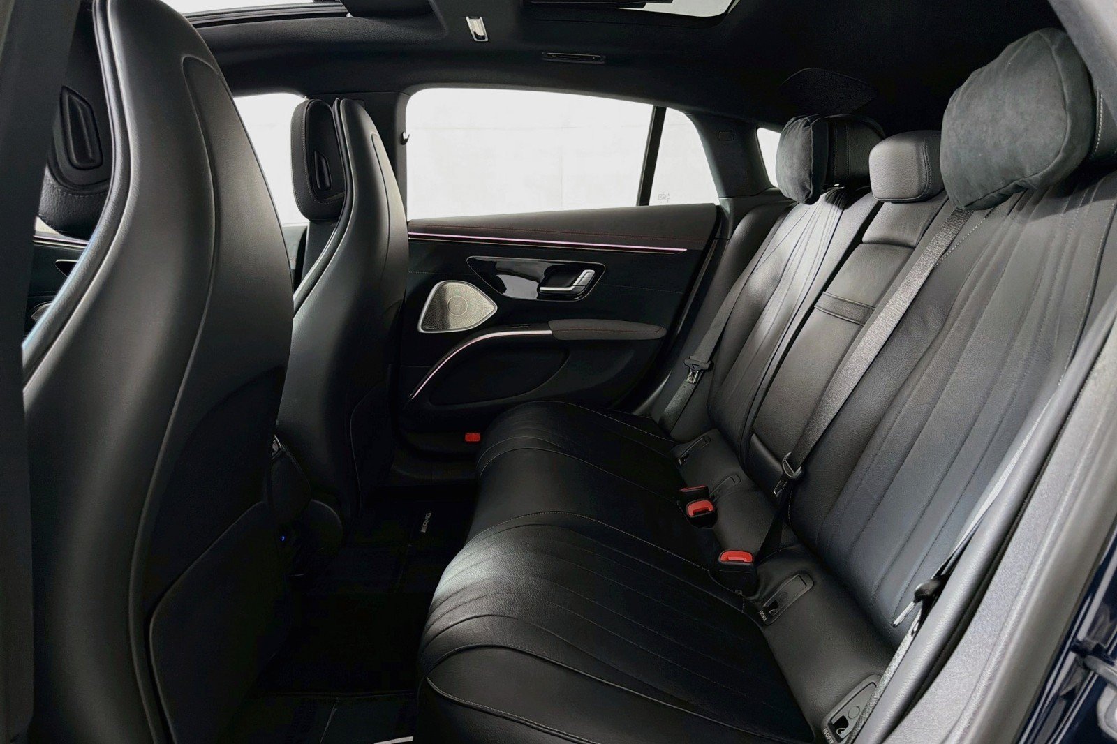 Certified 2022 Mercedes-Benz EQS 580 4MATIC Sedan image 8