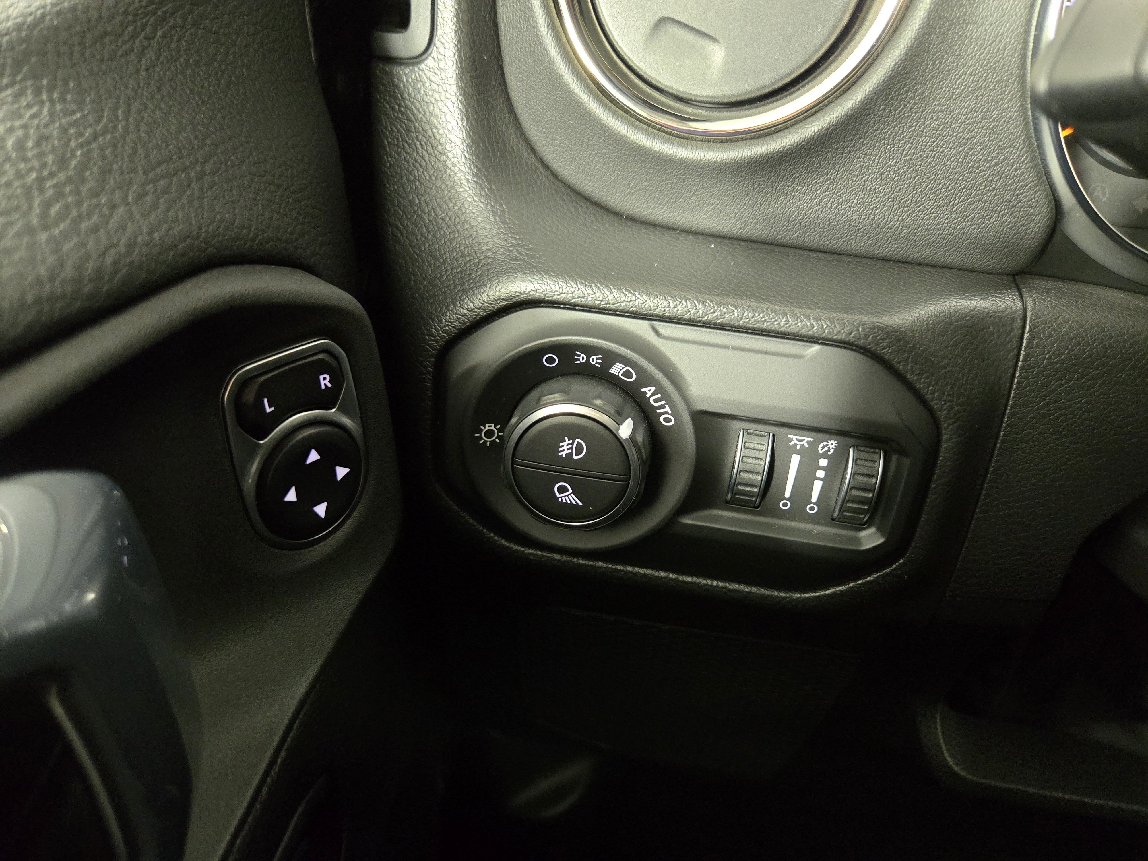 Used 2022 Jeep Gladiator Overland image 30