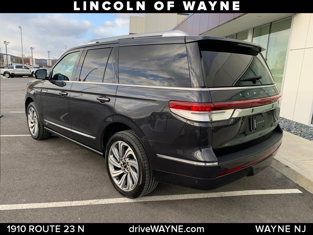 Certified 2022 Lincoln Navigator Reserve image 3