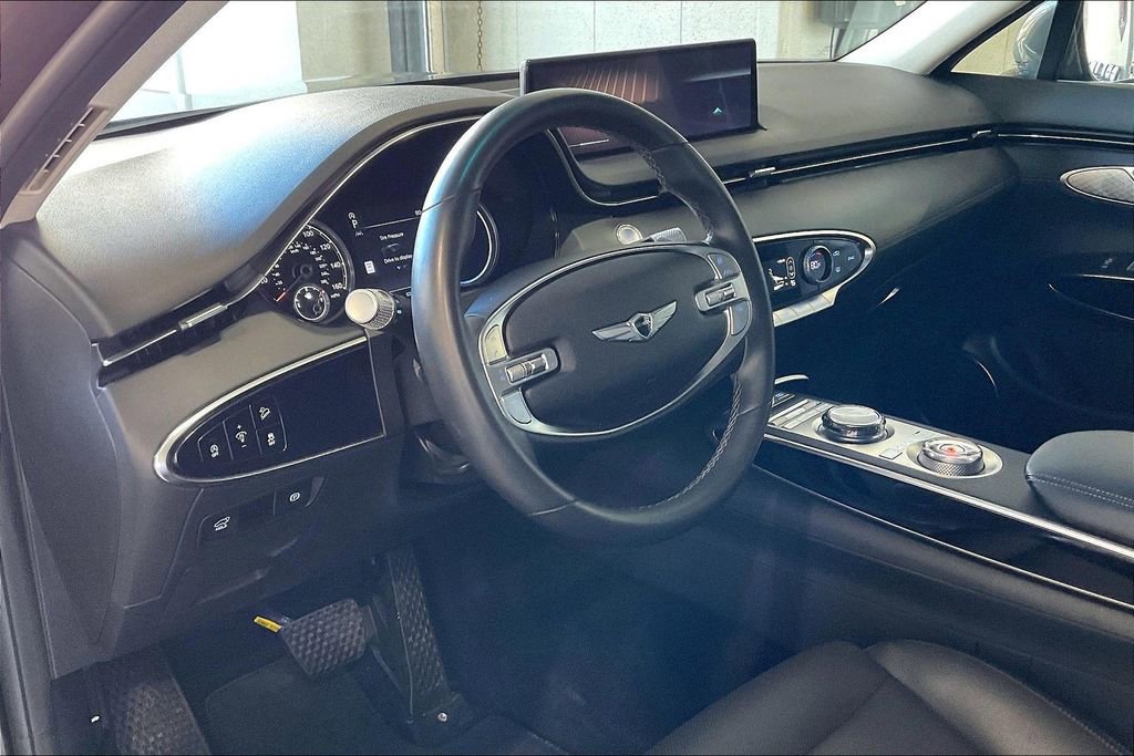 Used 2025 Genesis GV70 2.5T image 4