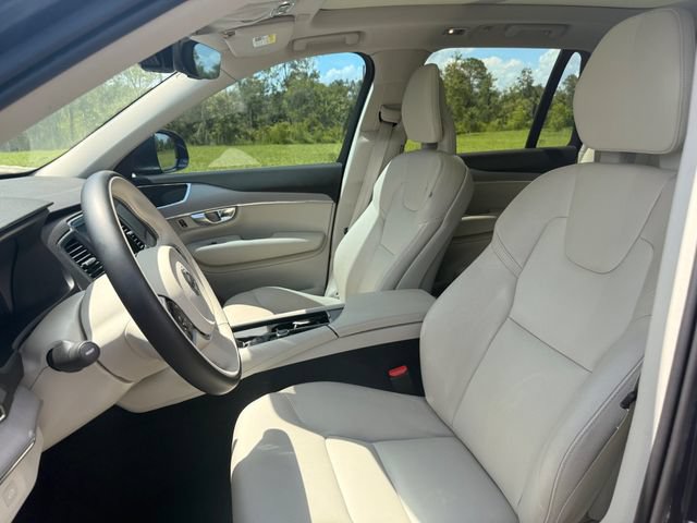 Used 2022 Volvo XC90 T5 Momentum w/ Protection Package Premier FWD image 6