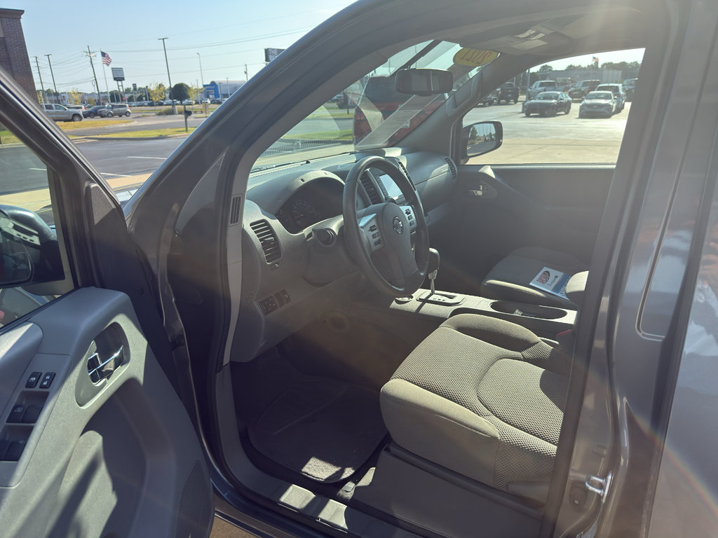 Used 2021 Nissan Frontier SV RWD image 16