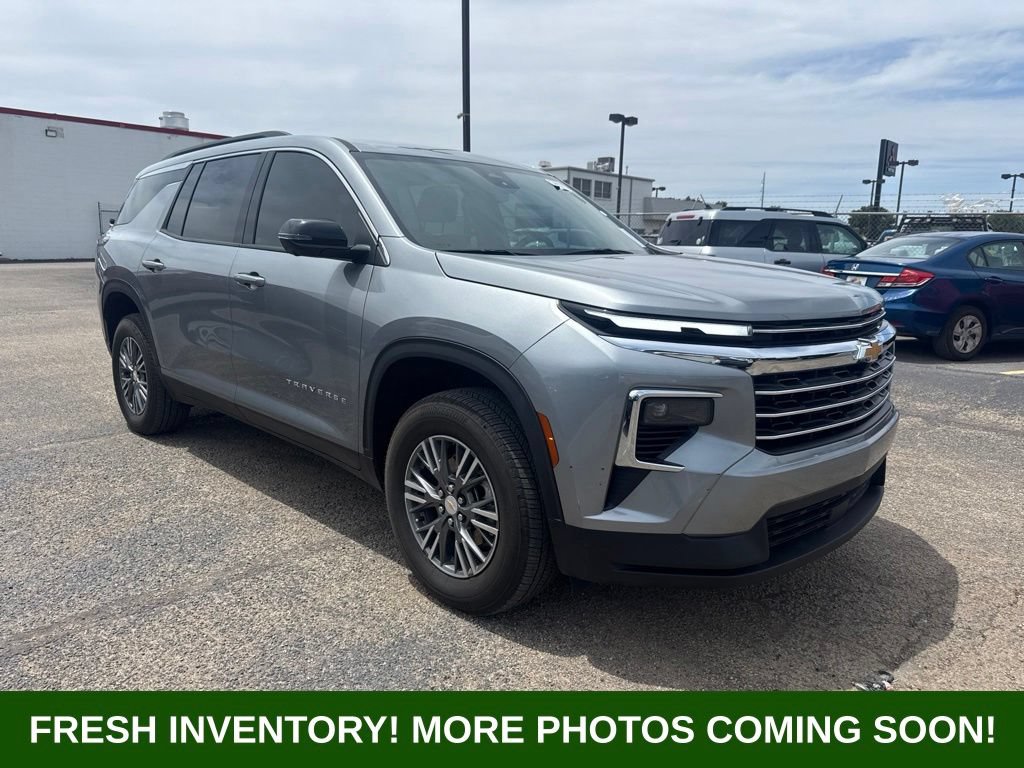 Used 2024 Chevrolet Traverse LT w/ Trailering Package FWD video 1