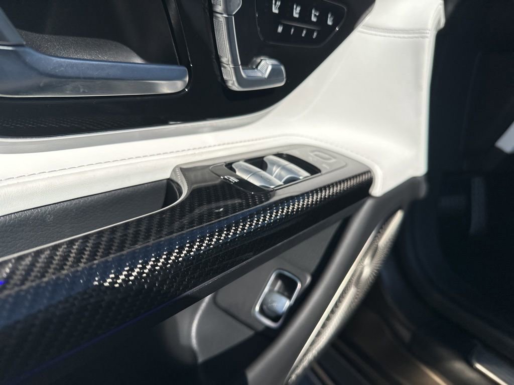 Used 2025 Mercedes-Benz SL 63 AMG 4MATIC image 38