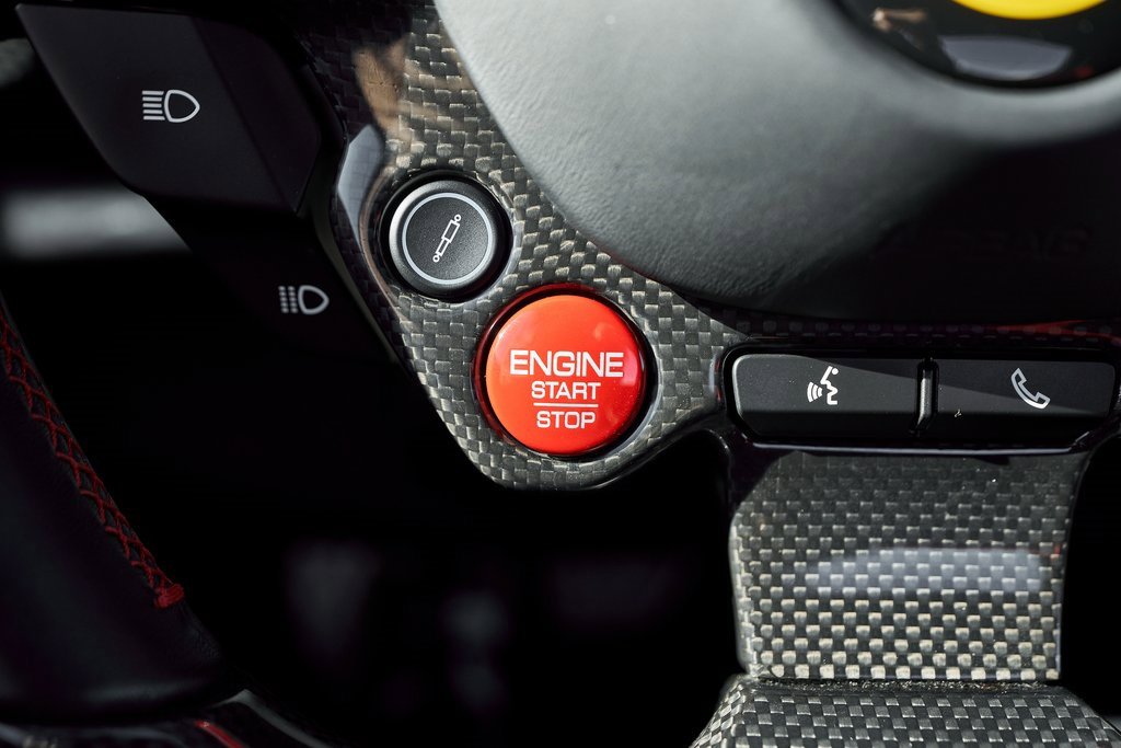 Used 2018 Ferrari 812 Superfast image 54