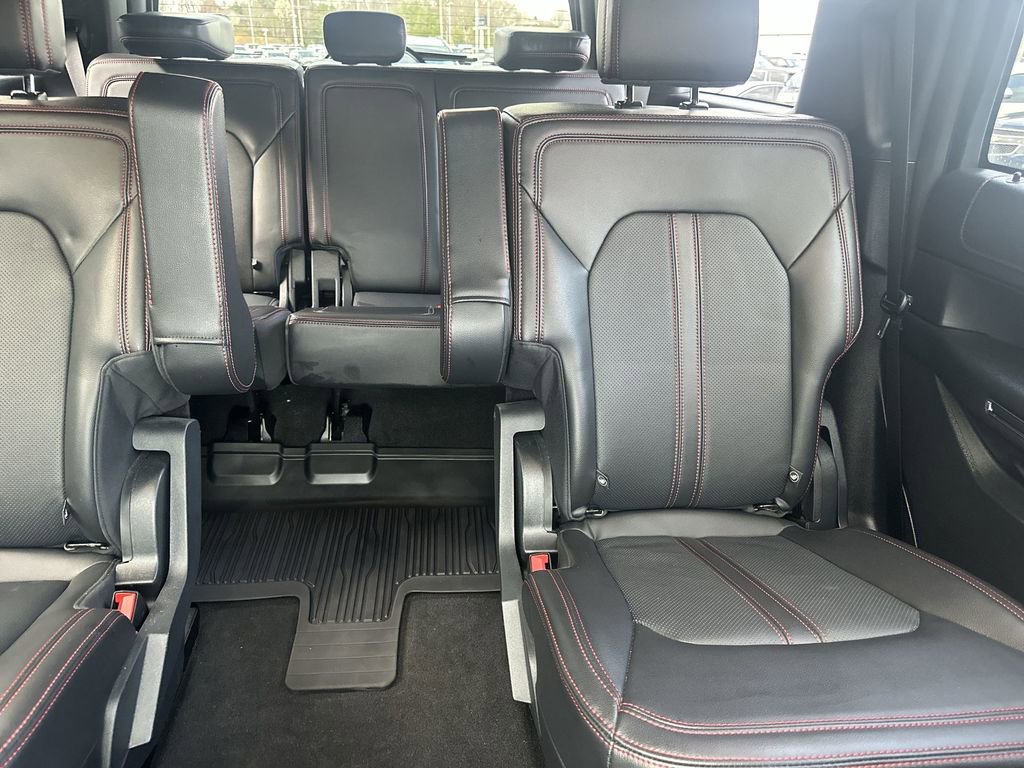 Used 2024 Ford Expedition Limited image 13