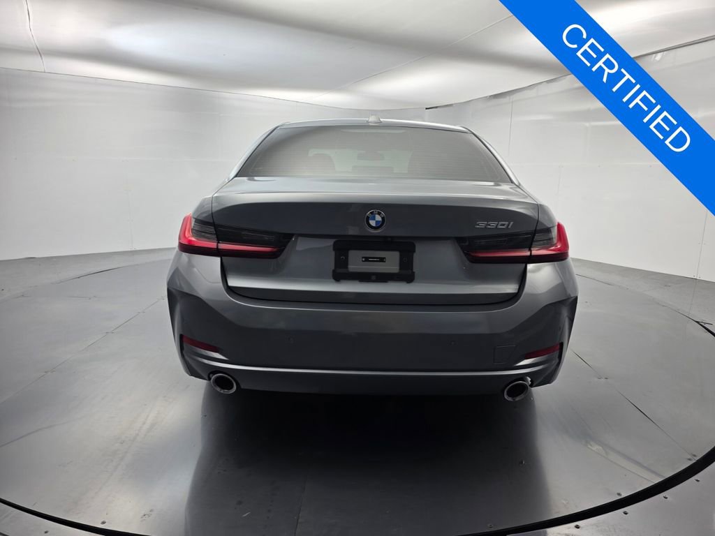 Used 2023 BMW 330i Sedan w/ Driving Assistance Package image 5