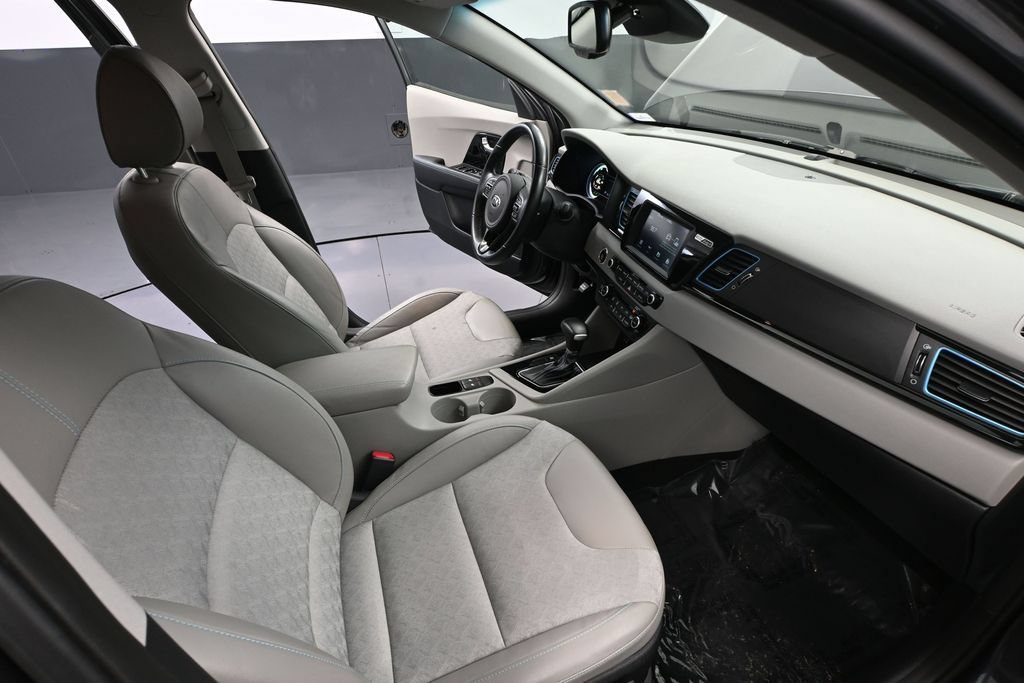 Used 2019 Kia Niro EX FWD image 45