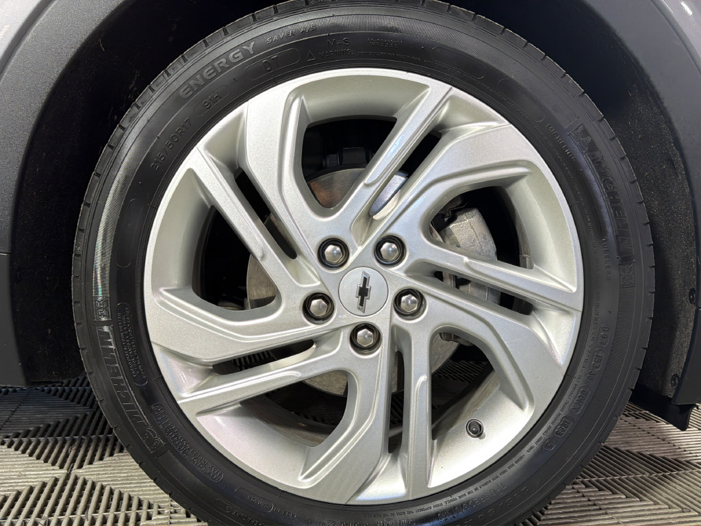 Certified 2023 Chevrolet Bolt LT w/ Driver Confidence Package FWD image 35