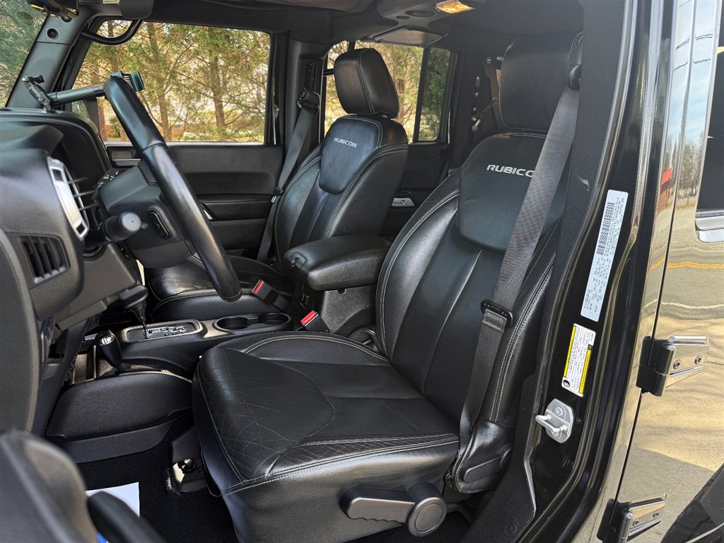 Used 2015 Jeep Wrangler Unlimited Rubicon w/ Dual Top Group image 53