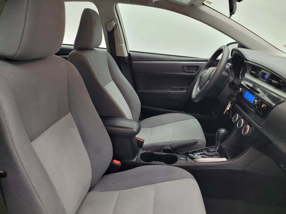 Used 2015 Toyota Corolla L FWD image 21