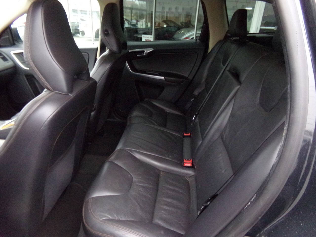 Used 2013 Volvo XC60 3.2 FWD image 32