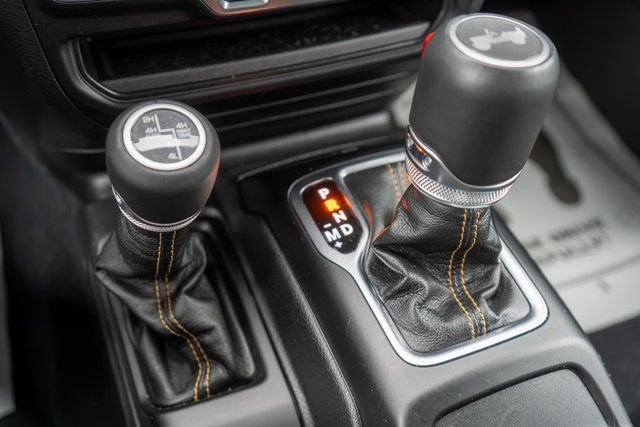 Used 2023 Jeep Wrangler Unlimited Sahara AWD/4WD image 26