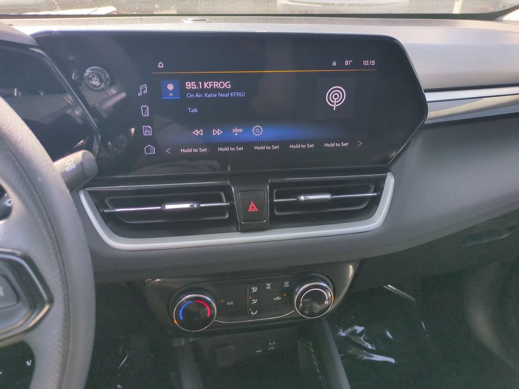 Used 2025 Chevrolet TrailBlazer LT AWD/4WD image 18