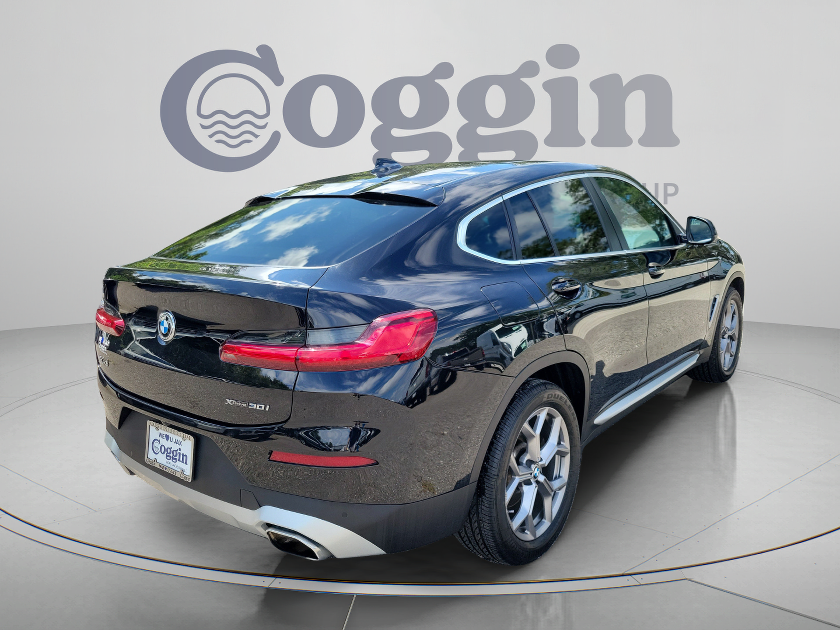 Used 2023 BMW X4 xDrive30i AWD/4WD image 3