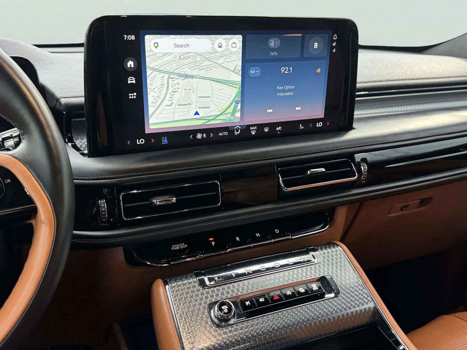 Used 2025 Lincoln Aviator Black Label AWD/4WD image 32