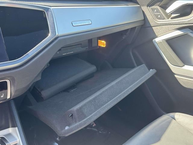 Used 2019 Audi Q3 2.0T Premium w/ Convenience Package AWD/4WD image 7