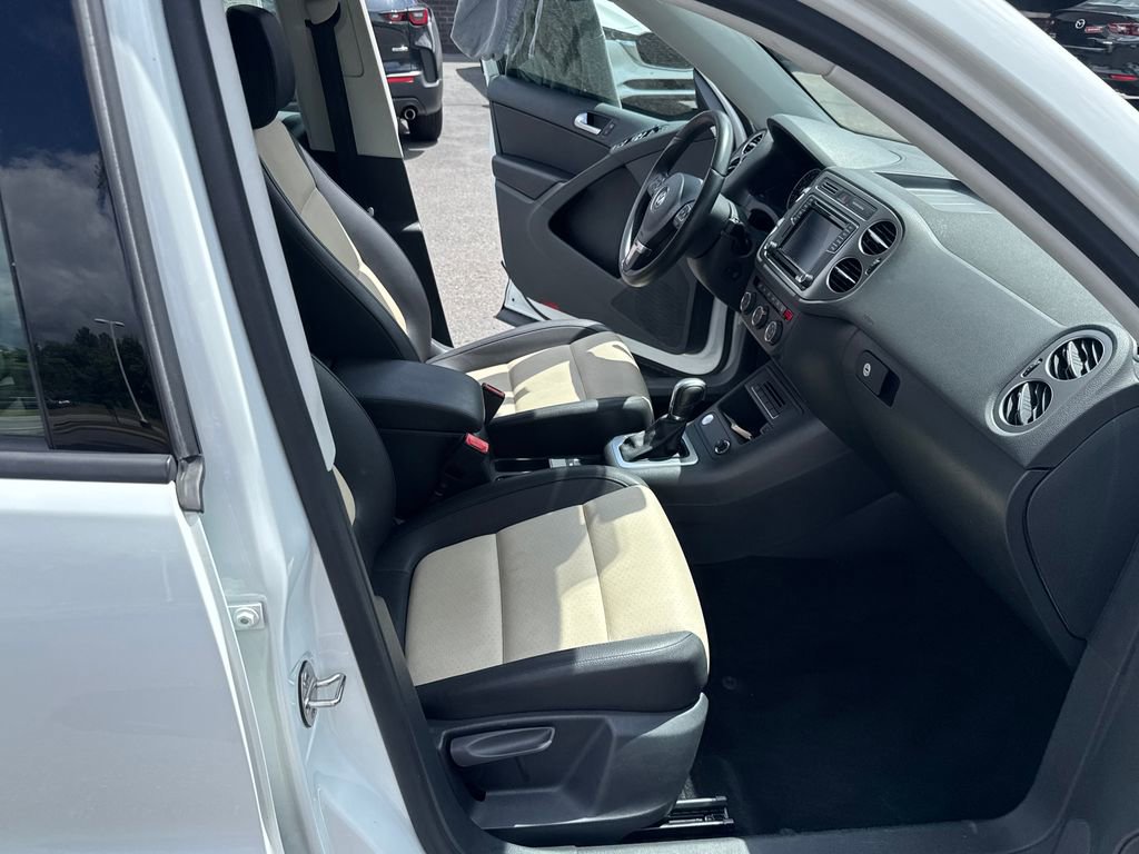 Used 2017 Volkswagen Tiguan S AWD/4WD image 60