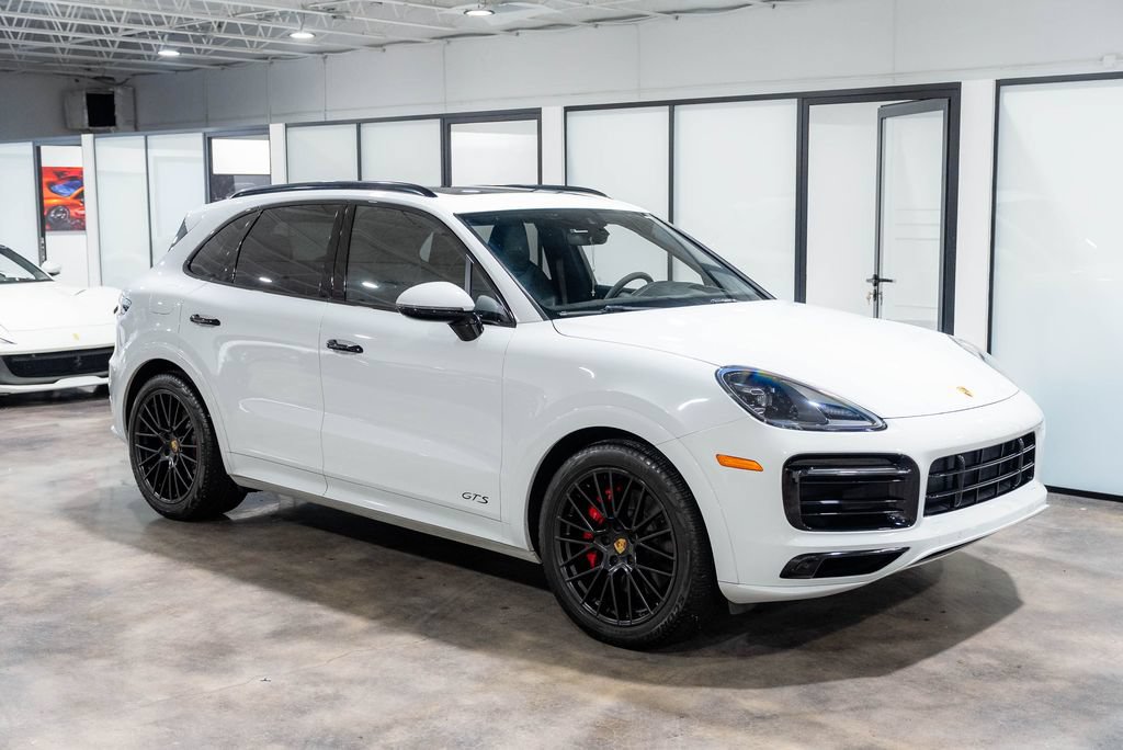 Used 2021 Porsche Cayenne GTS AWD/4WD image 2