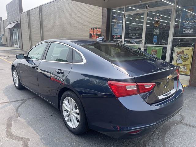 Used 2016 Chevrolet Malibu LT FWD image 3