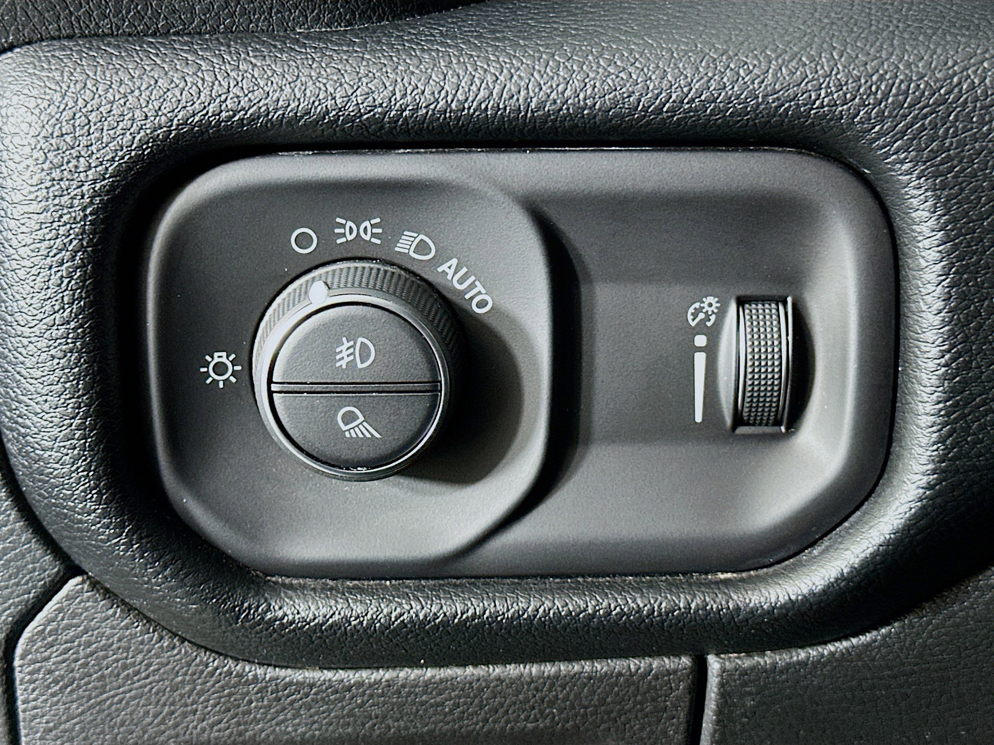 Used 2022 RAM 1500 Big Horn AWD/4WD image 16