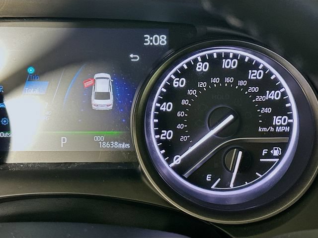 Used 2024 Toyota Camry SE w/ Cold Weather Package AWD/4WD image 14
