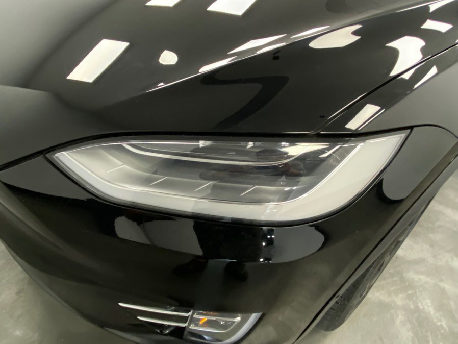 Used 2018 Tesla Model X 75D image 11