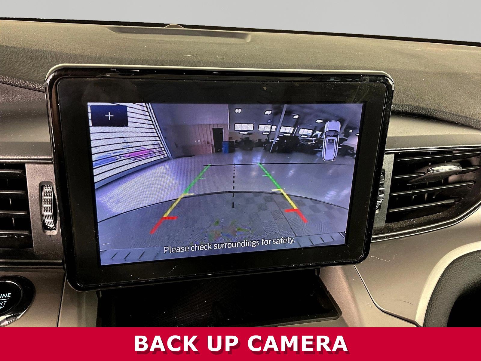Used 2023 Ford Explorer XLT AWD/4WD image 13