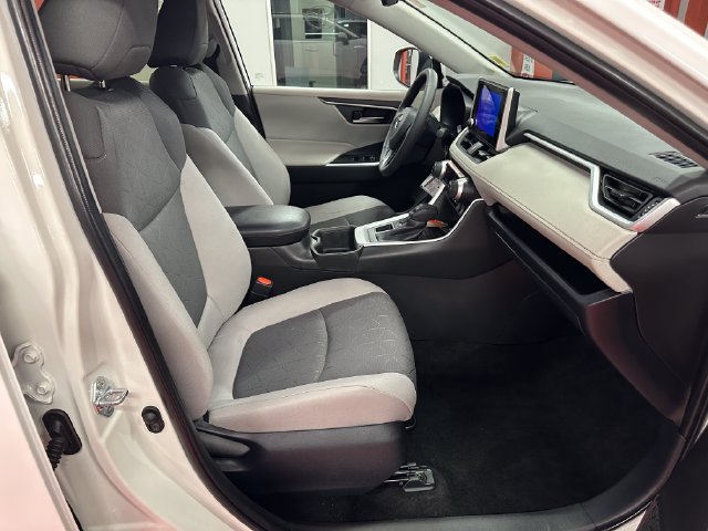 Certified 2025 Toyota RAV4 XLE w/ Convenience Package AWD/4WD image 16