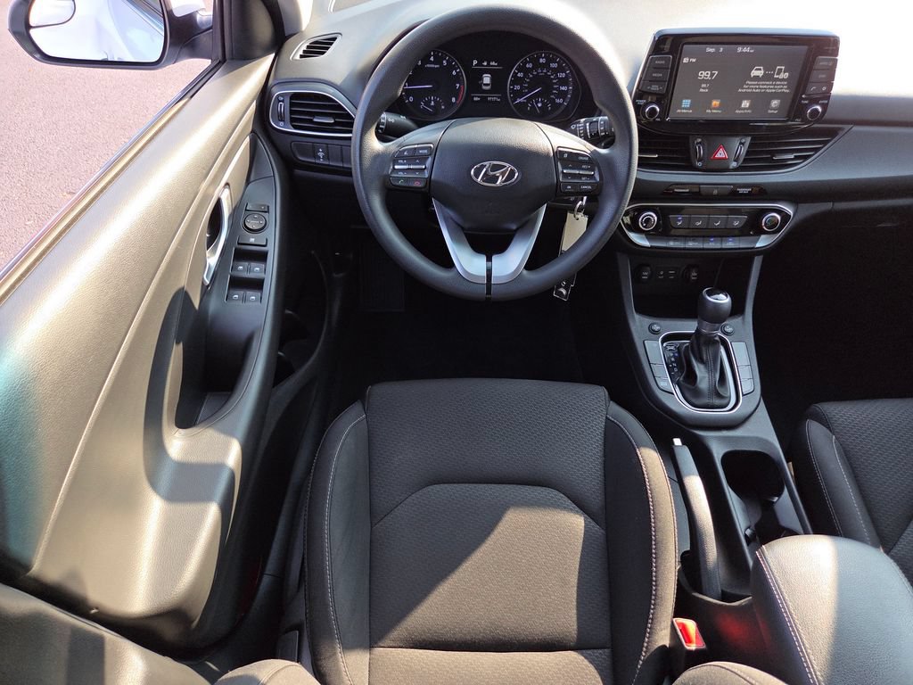 Used 2018 Hyundai Elantra GT FWD image 26