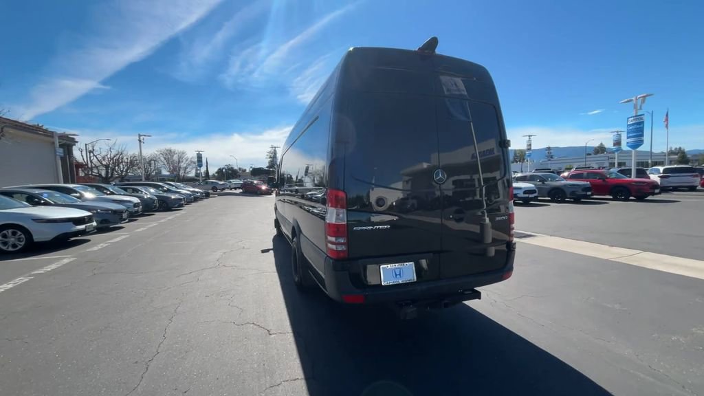 Used 2017 Mercedes-Benz Sprinter 3500 image 7