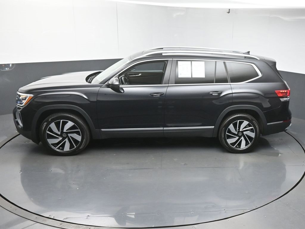 Used 2025 Volkswagen Atlas SEL image 45