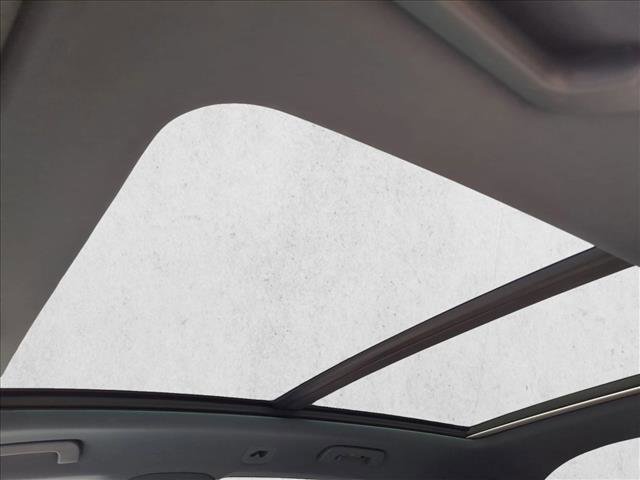 Used 2019 Porsche Cayenne E-Hybrid image 16