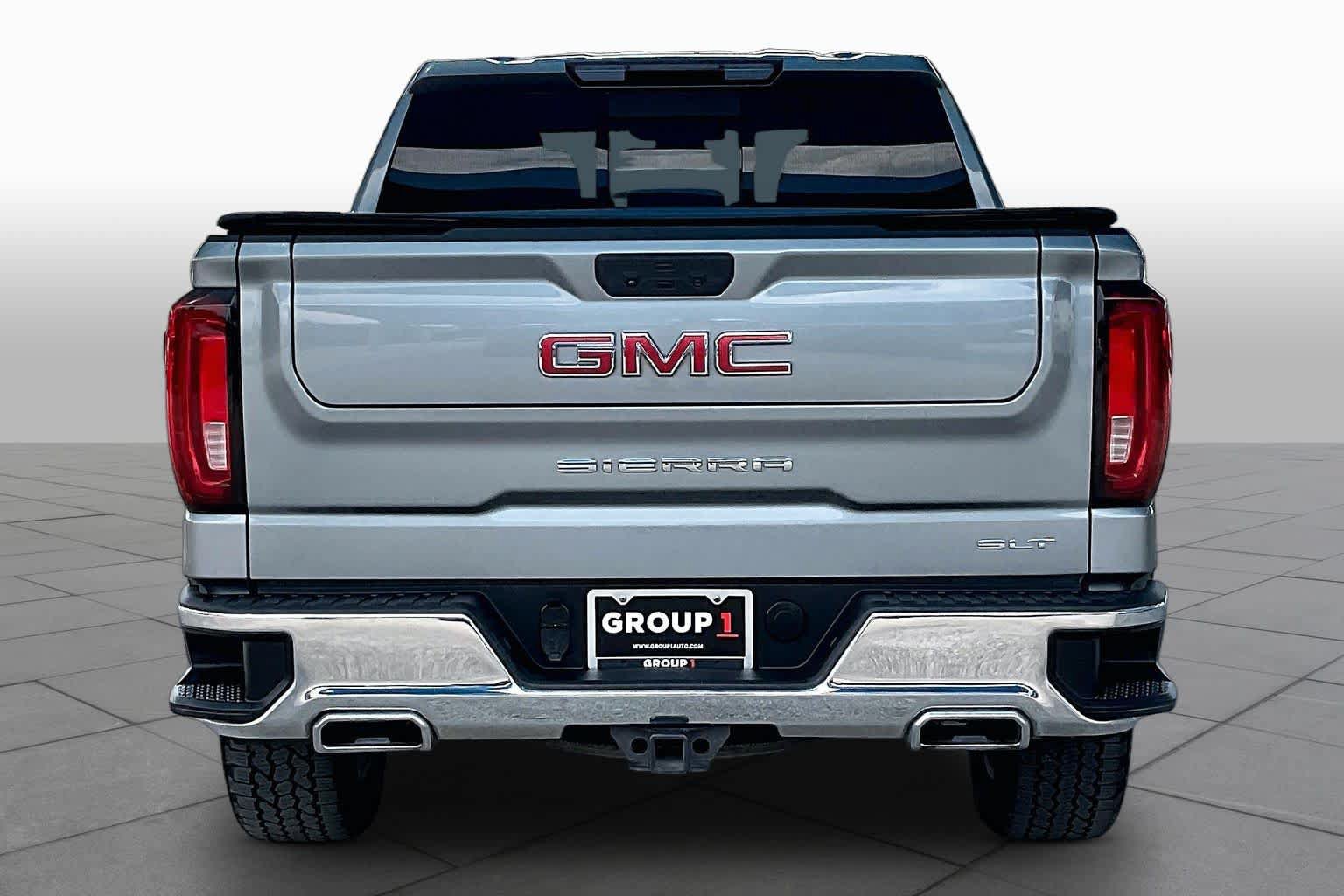Used 2023 GMC Sierra 1500 SLT w/ SLT Premium Package AWD/4WD image 5