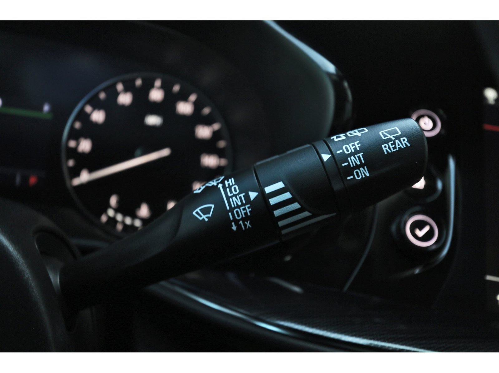 Used 2023 Buick Envision Preferred FWD image 21