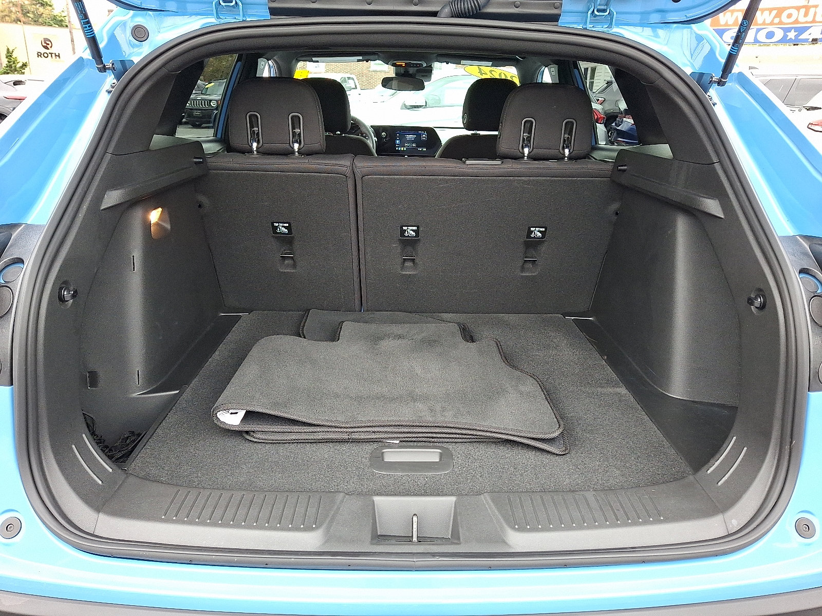 Used 2024 Chevrolet Trax RS w/ Driver Confidence Package image 28