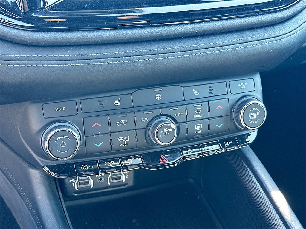 Used 2022 Dodge Durango GT image 14