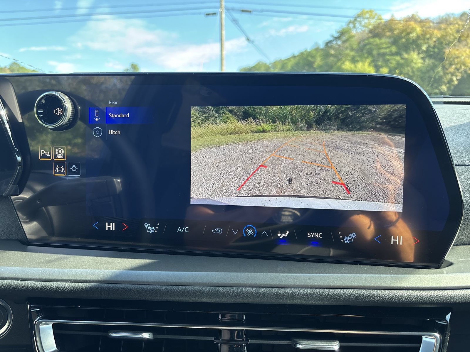 New 2027 Chevrolet Traverse LT FWD image 17