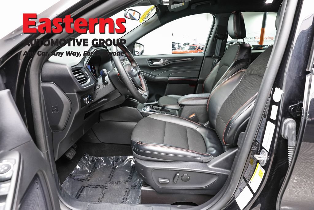 Used 2025 Ford Escape ST-Line FWD image 13