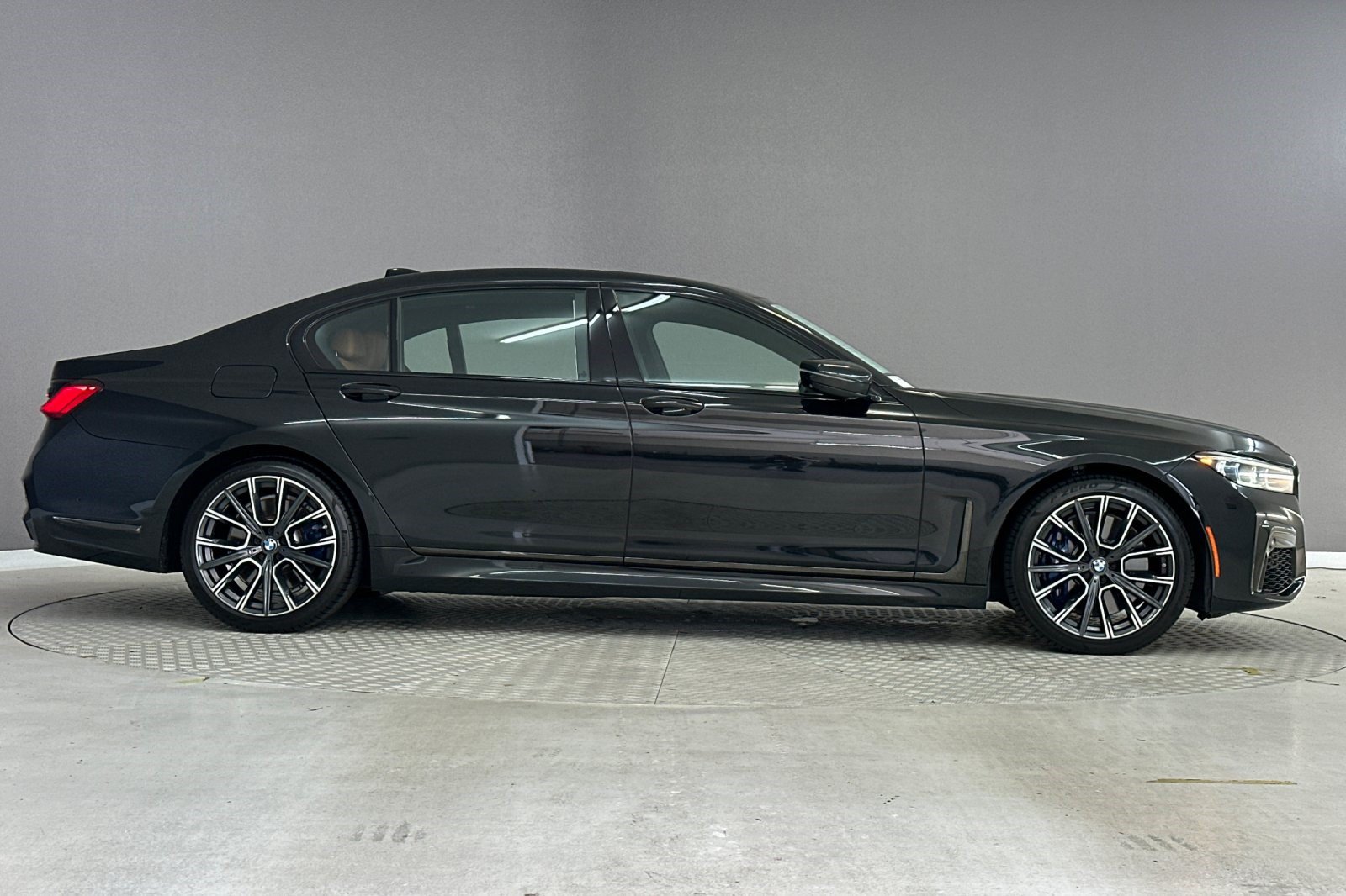 Used 2020 BMW 750i xDrive w/ Executive Package AWD/4WD image 7