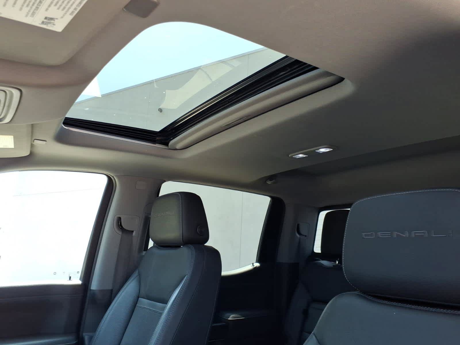 Certified 2019 GMC Sierra 1500 Denali w/ Technology Package AWD/4WD image 4