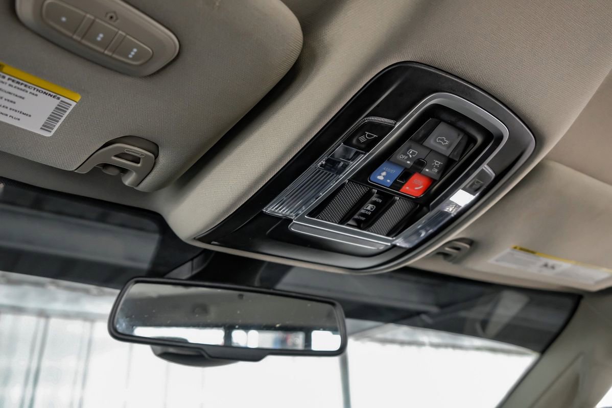Used 2024 RAM 2500 Laramie AWD/4WD image 23