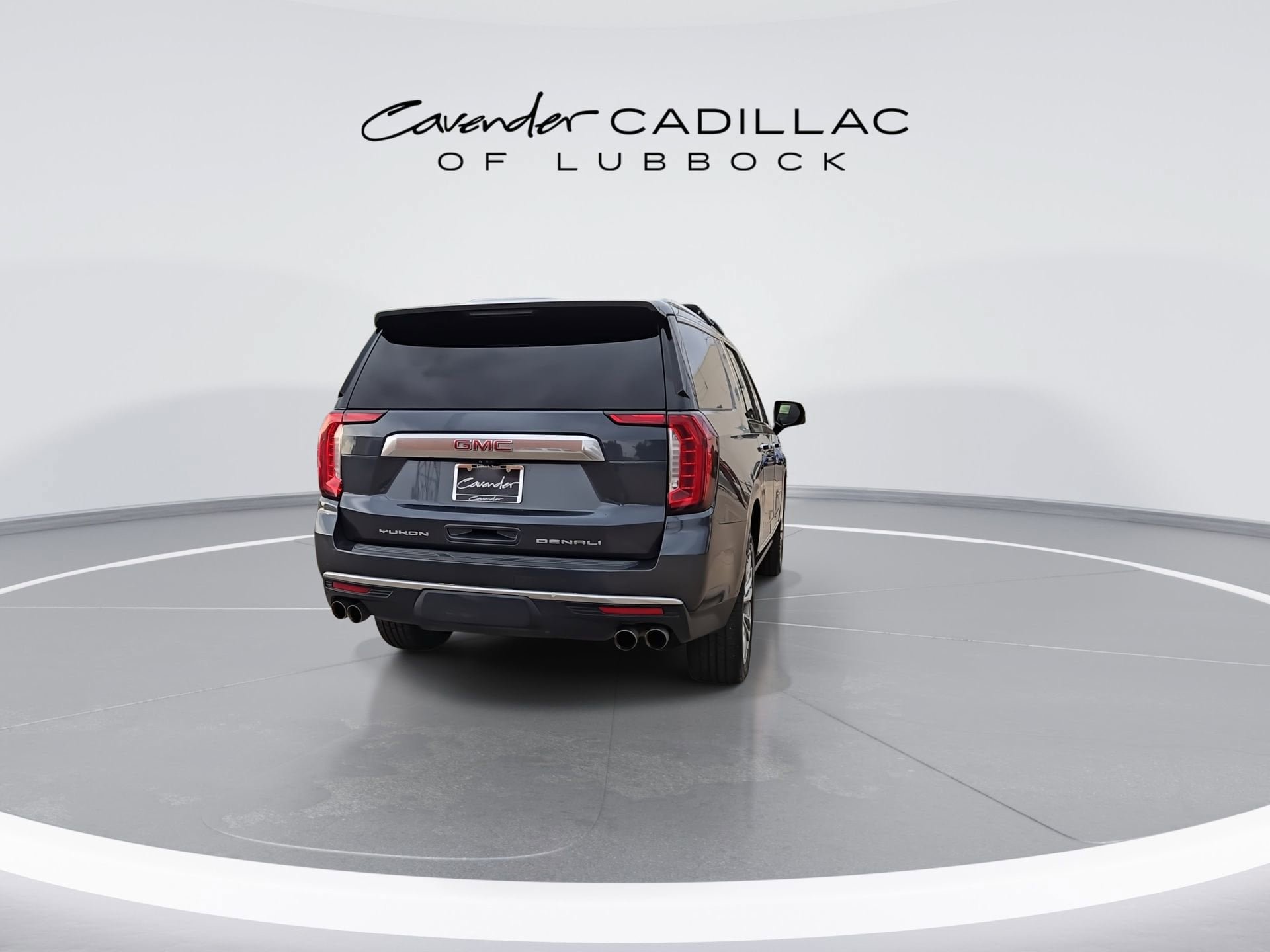 Used 2021 GMC Yukon XL Denali w/ Denali Premium Package AWD/4WD image 7