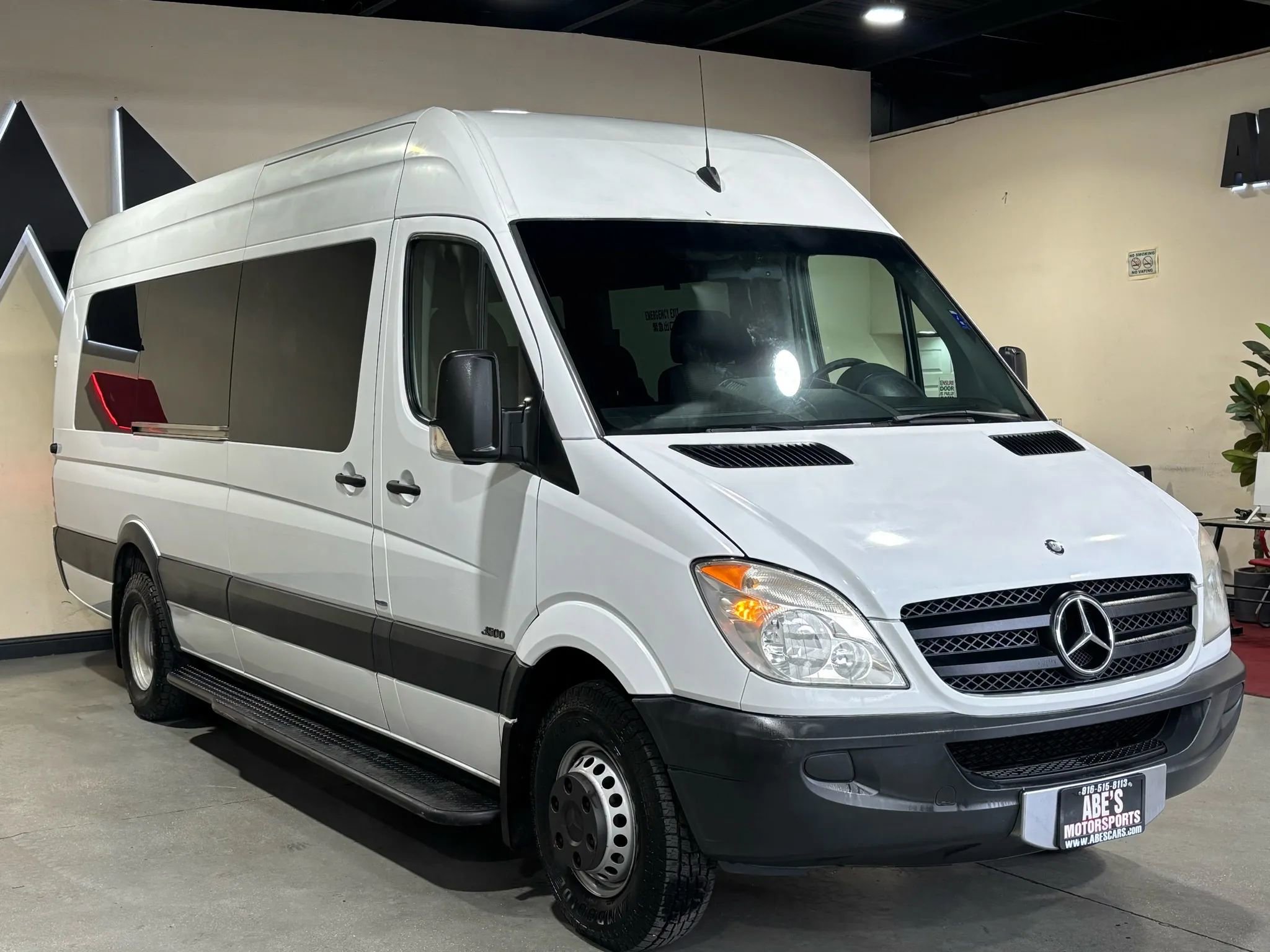 Used 2013 Mercedes-Benz Sprinter 3500 image 2